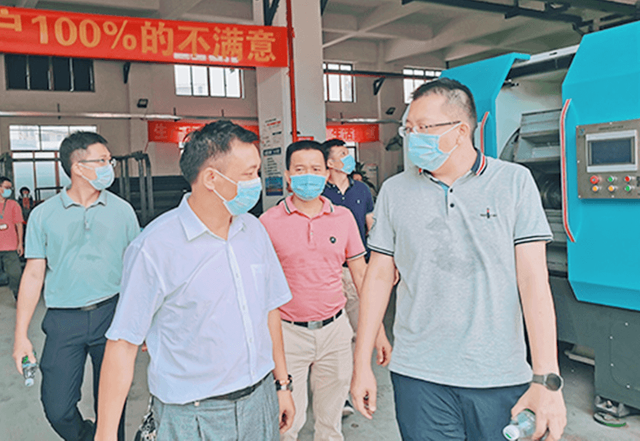 Leaders At All Levels Of Dalingshan Town Government Field Research Guidance